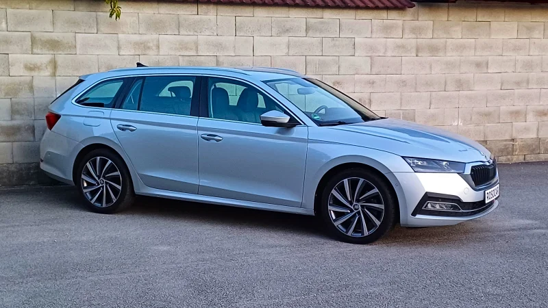 Škoda Octavia combi 2.0 TDI 110kW STYLE PLUS